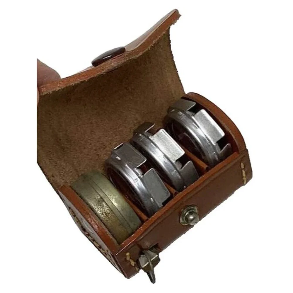 Polaroid Leather Case 309 Flash Gun 202 Close Up Lens 540 Sylvania Bulbs Lot VTG